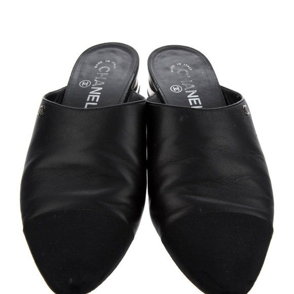 Authentic Chanel Leather mules - Picture 3 of 5